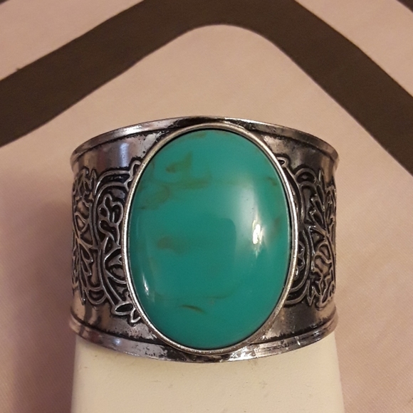 Bangle Bracelet Turquoise and Silver - Picture 4 of 8
